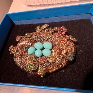 Heidi Daus On a Lark Bird's Nest Swarovski Crystal Brooch Pin